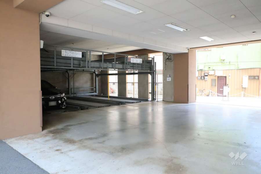 敷地内駐車場（屋内機械式）