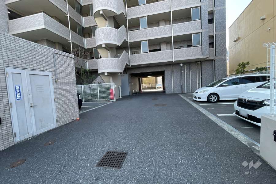 敷地内駐車場（屋外平面式）
