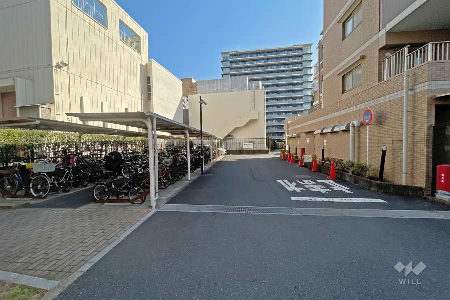 駐車場の出入り口