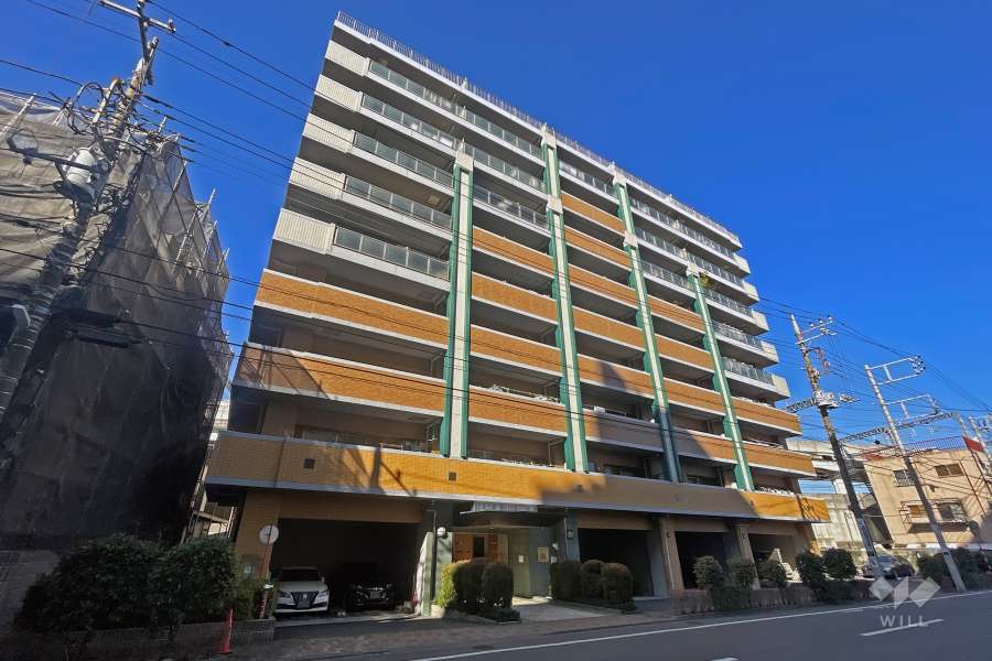 ロータリーパレス北千住の外観（南西側から）