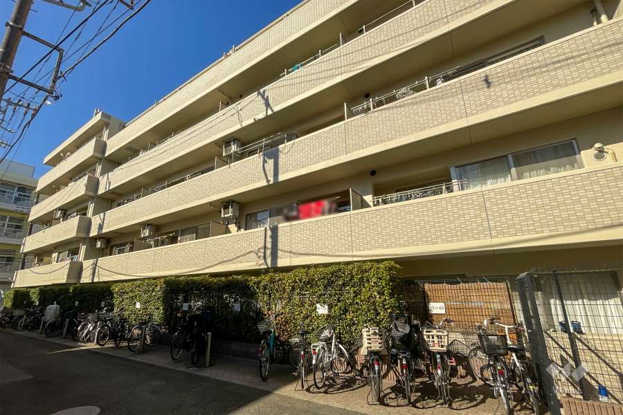 ランドステージ五反野の外観（南東側から）-