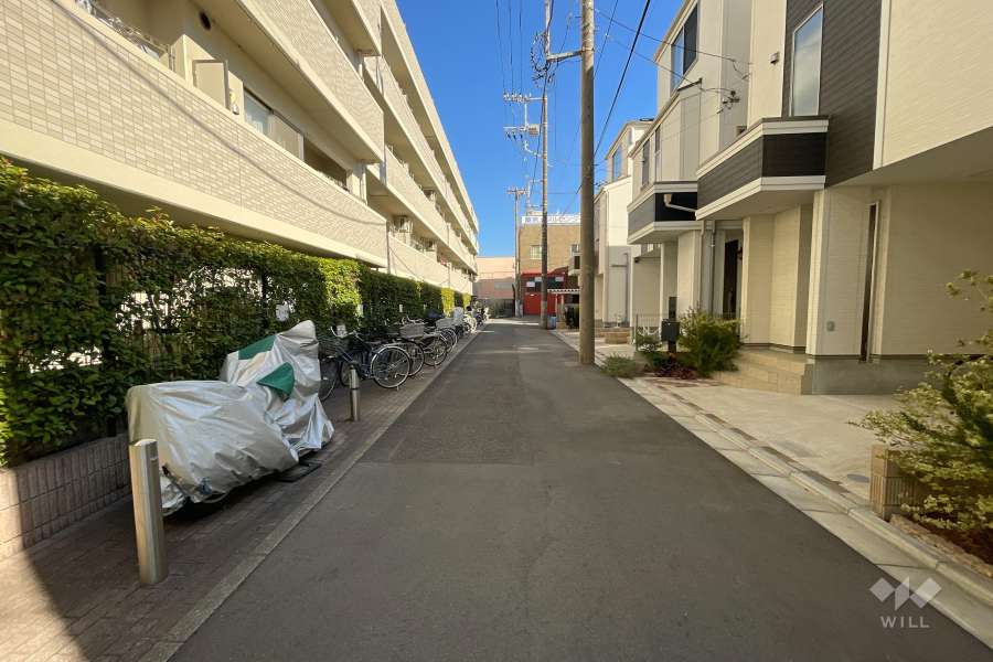 敷地南側の前面道路　