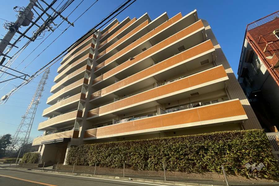 レーベンハイム西新井セレンティーレの外観（南東側から）