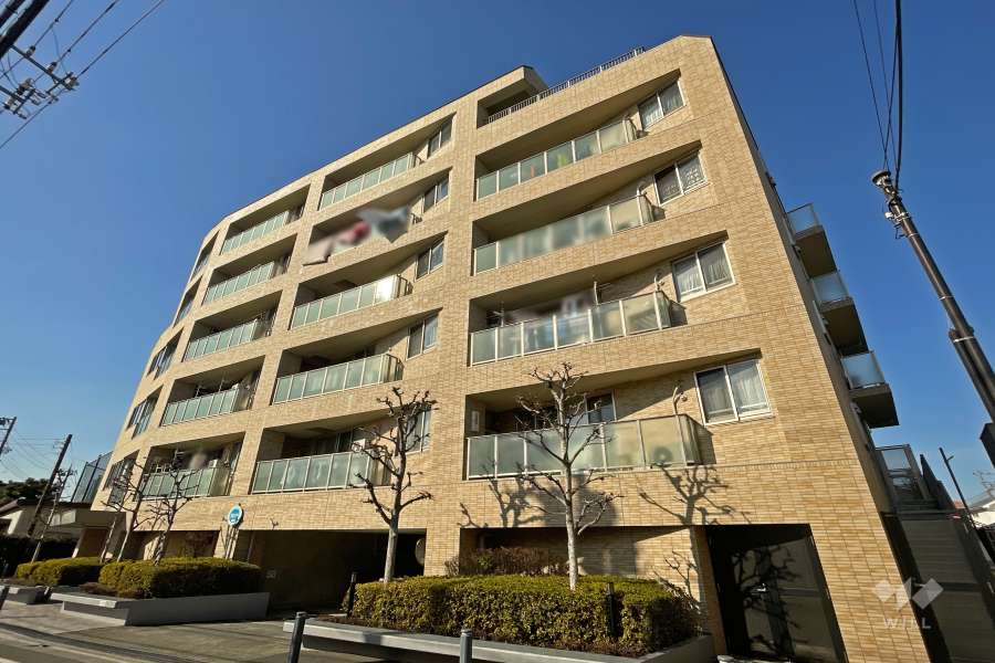 ダイアパレス西新井レジデンスの外観（南東側から）