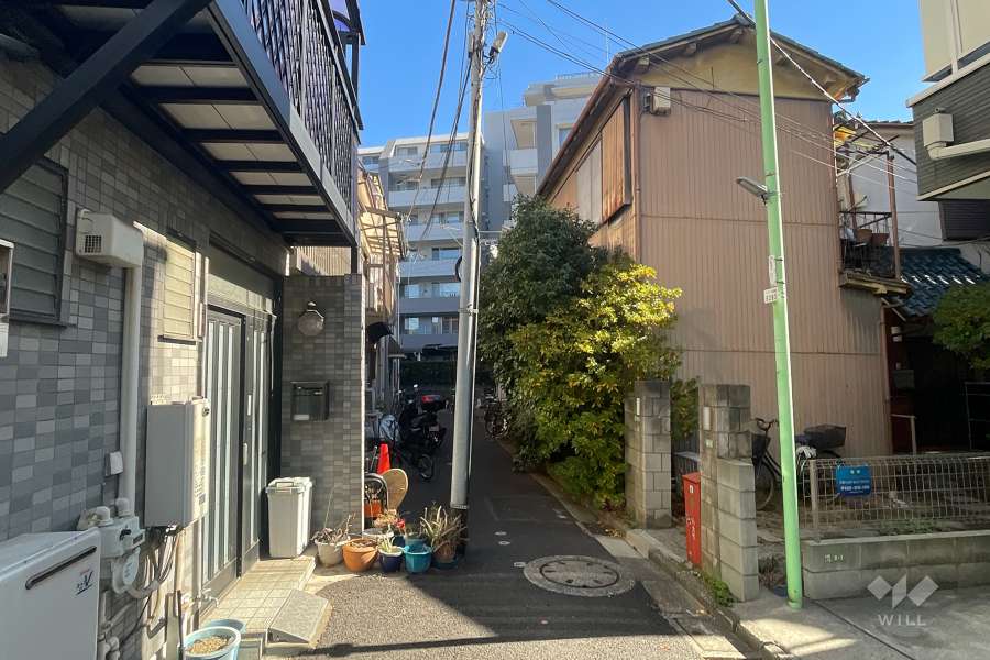 グランシェソワ北千住２の外観（西側から）