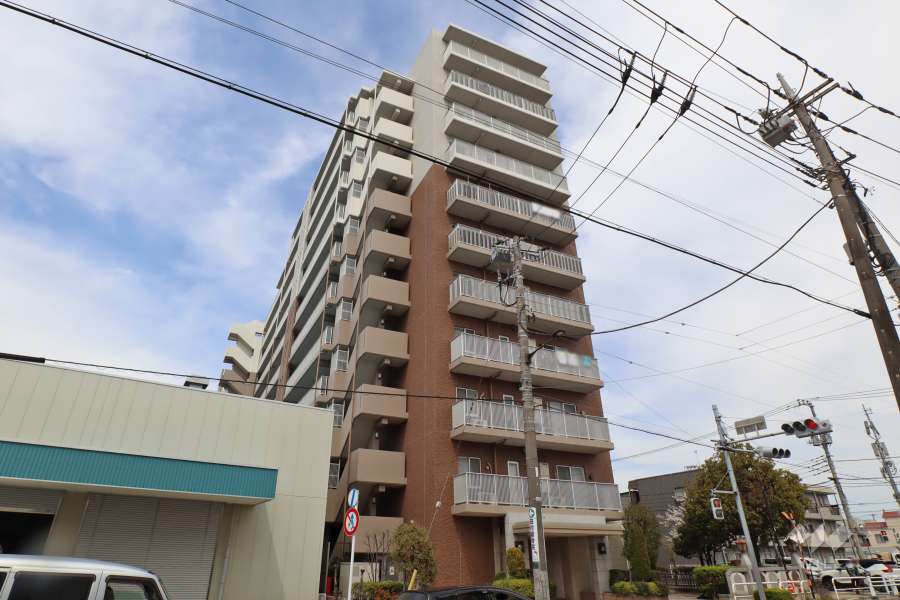 グランスイート綾瀬桜木橋の外観（南西側から）