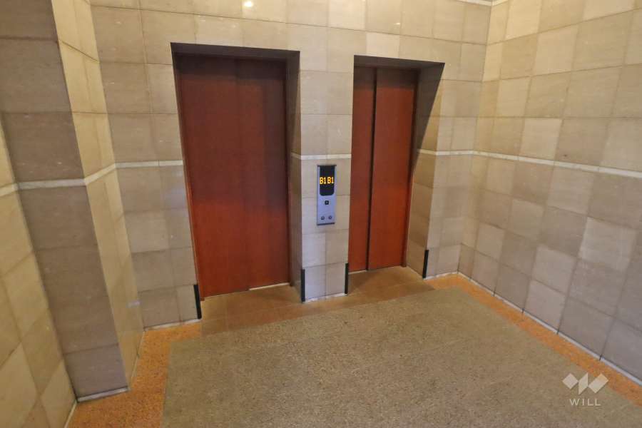 共用のエレベーター