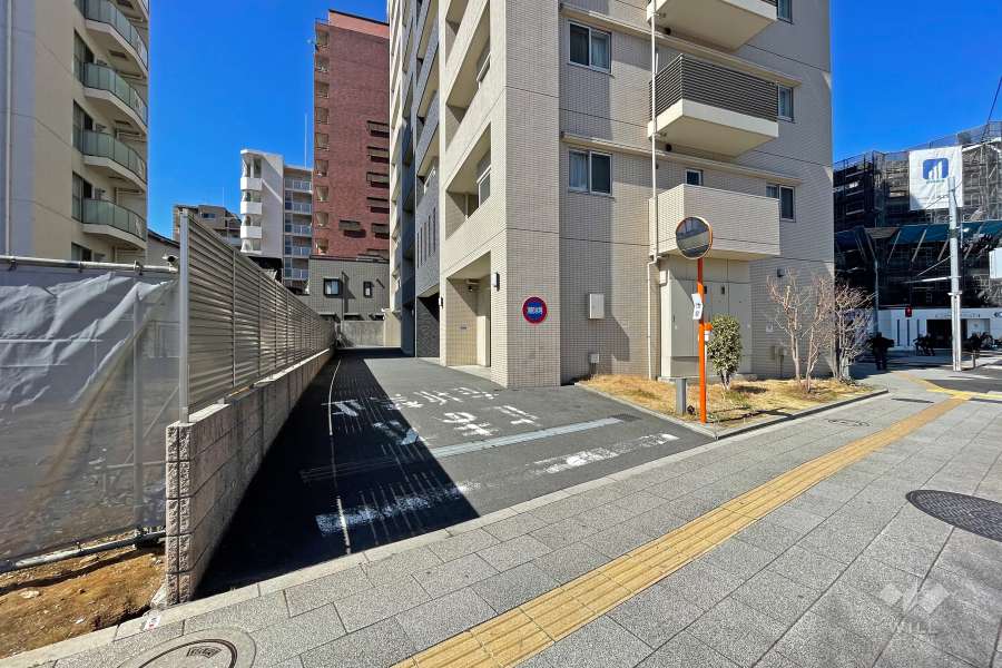 駐車場の出入り口