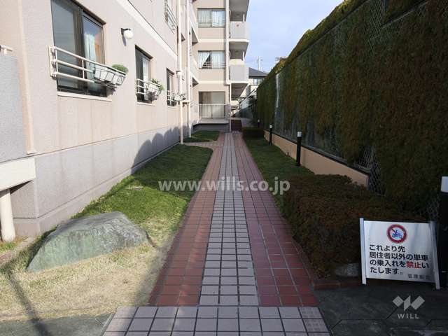 敷地内の通路