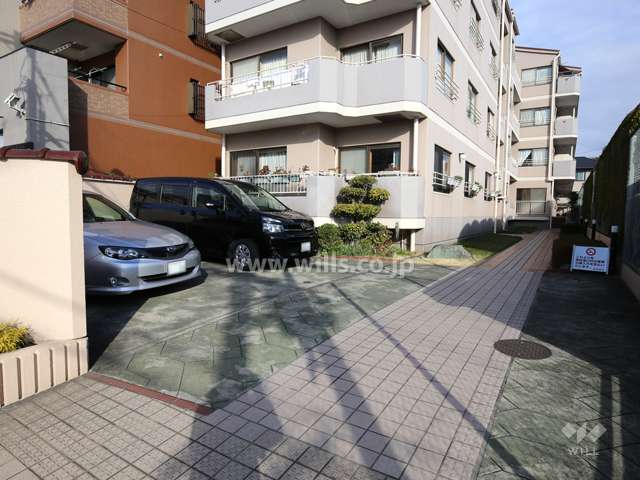 敷地内駐車場（屋外平面式）
