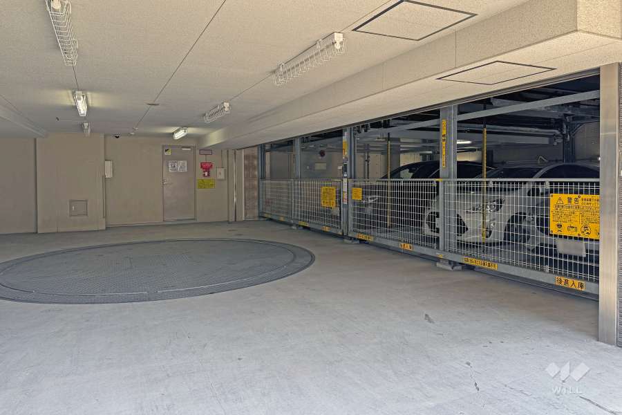 敷地内駐車場（屋内機械式）