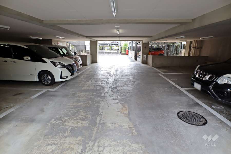 敷地内駐車場（屋内平面式）