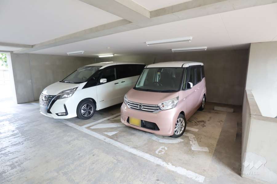 敷地内駐車場（屋内平面式）