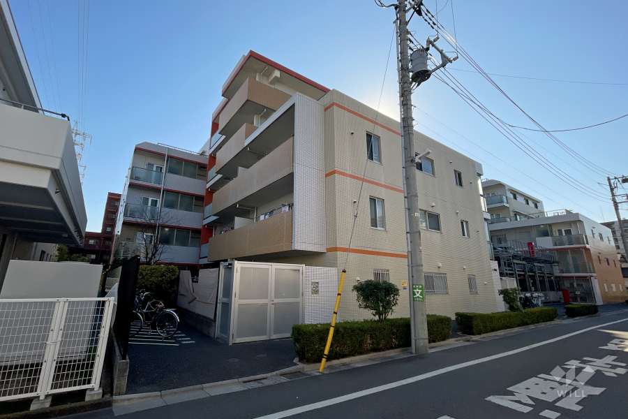 ランドステージ亀有ヴェレスタの外観（北側から）