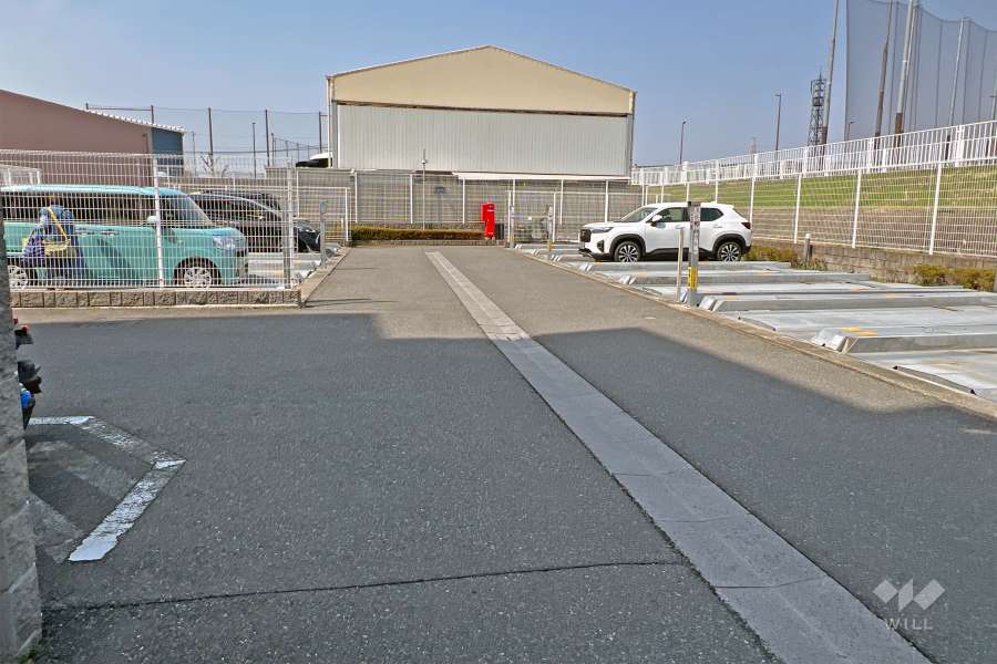 敷地内駐車場（屋外平面式）