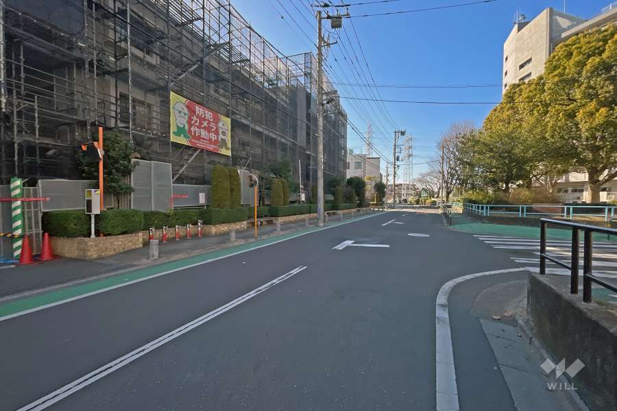 敷地北側前面道路（東側から）