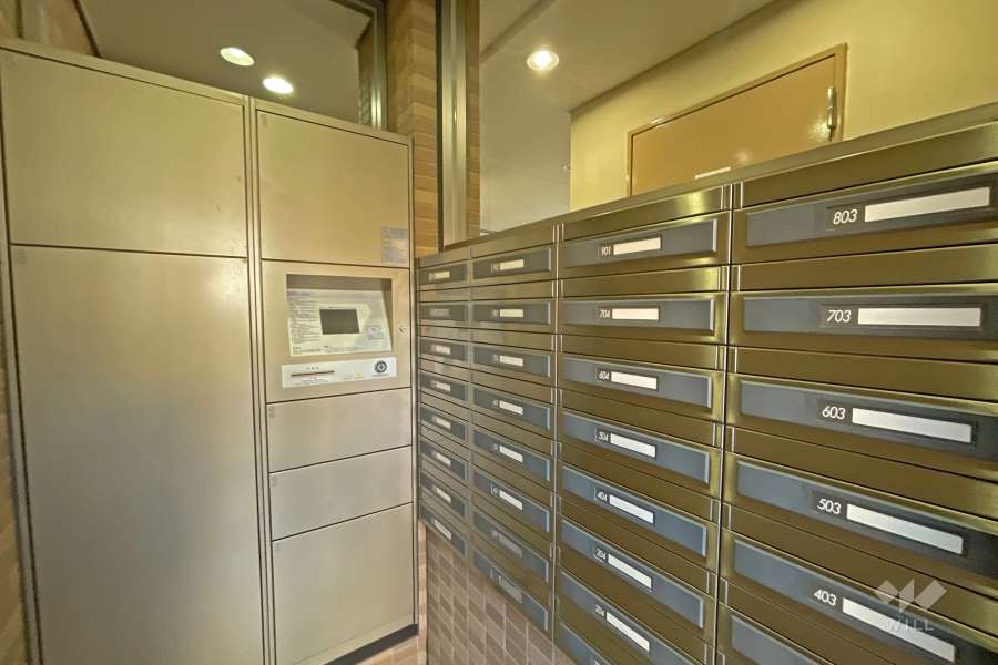 共用ポストと宅配ボックス