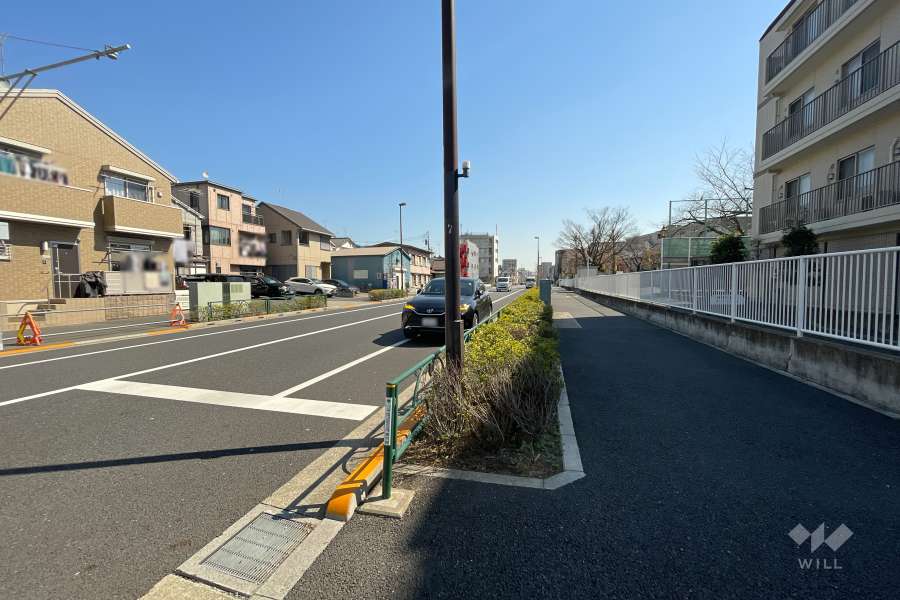 敷地北側の前面道路　