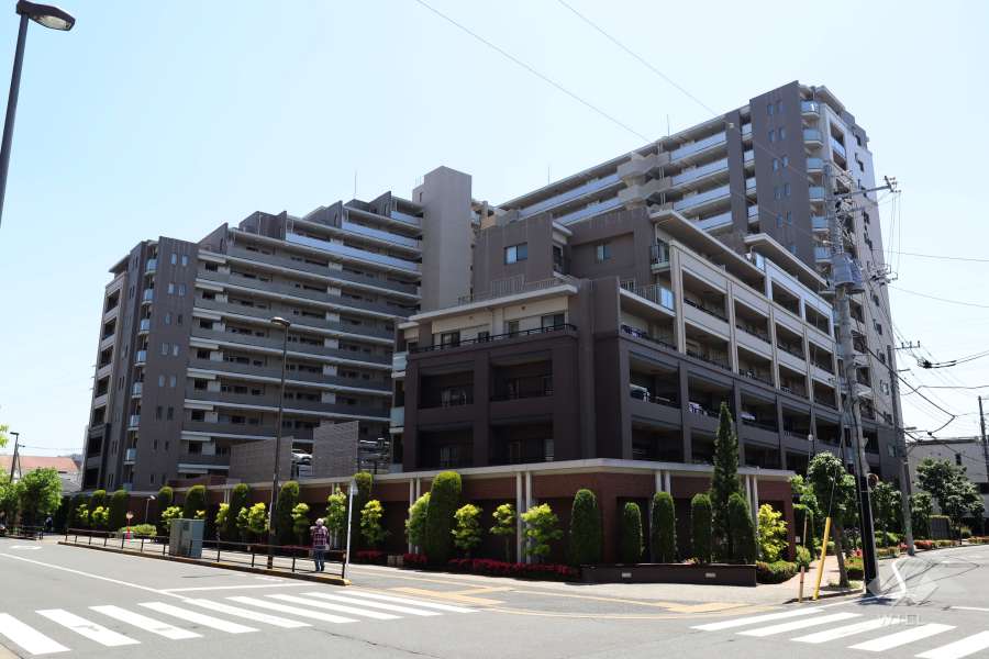 ライオンズオーチャードガーデンの外観（北西側から）