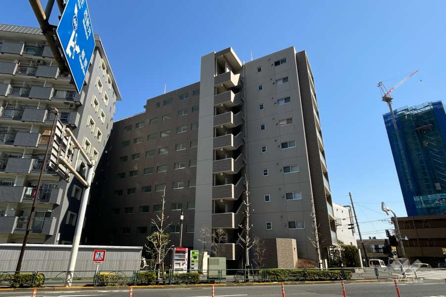 アイフォート千住曙町の外観（南西側から）