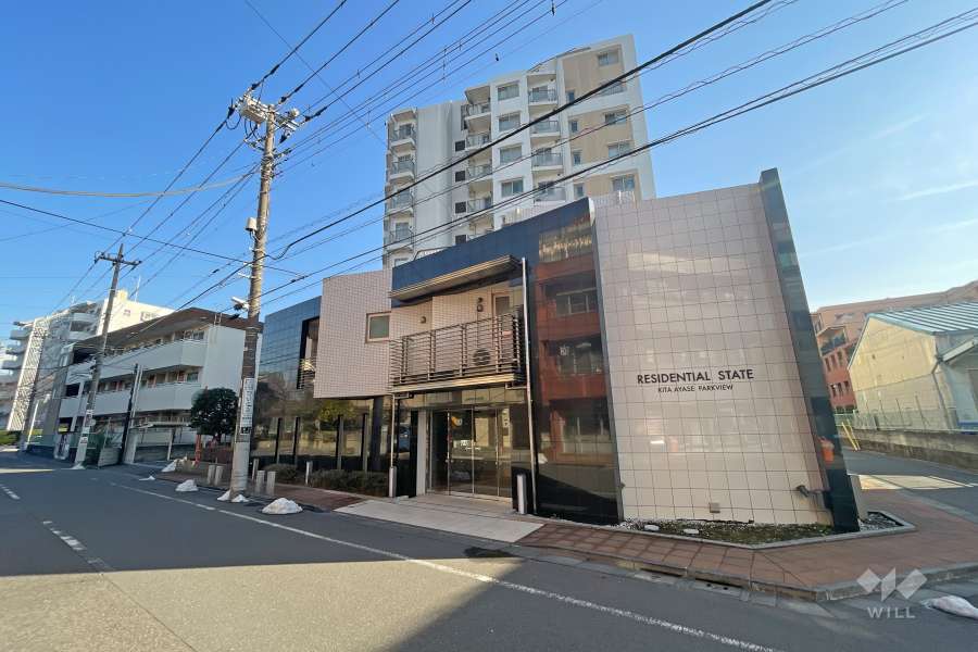 レジデンシャルステート北綾瀬パークビューの外観（北西側から）