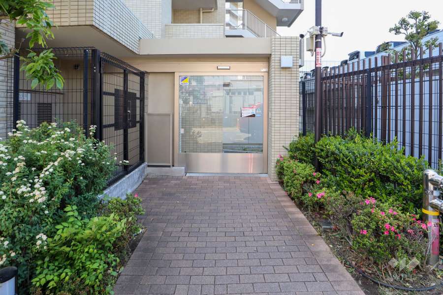 駐輪場の出入口