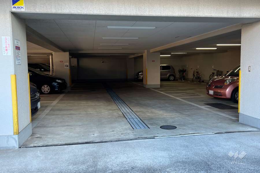 敷地内駐車場（屋内平面式）