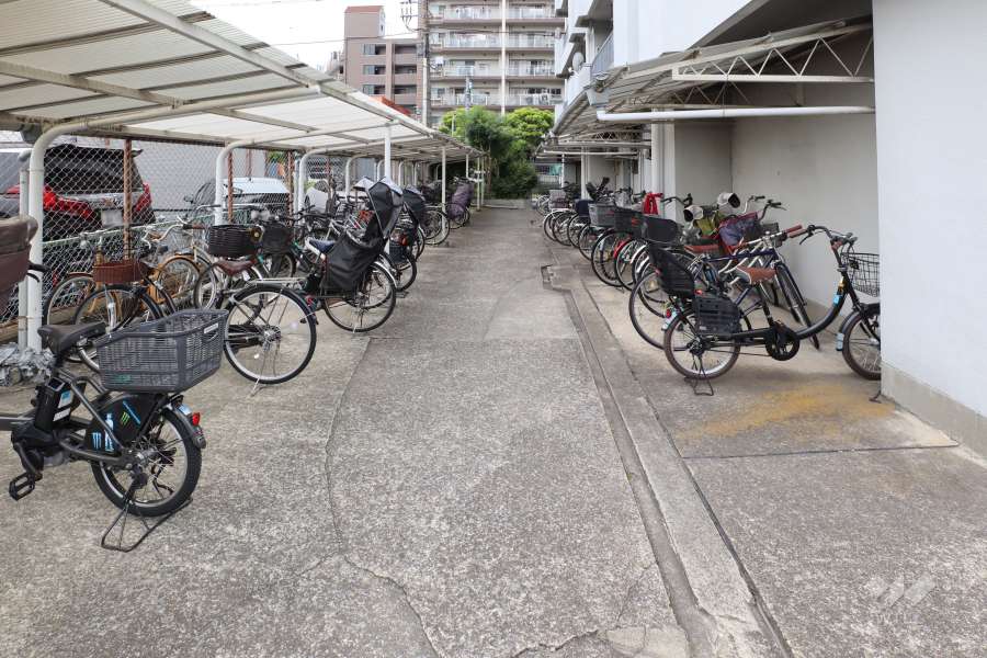 駐輪場・バイク置場(屋根付き)