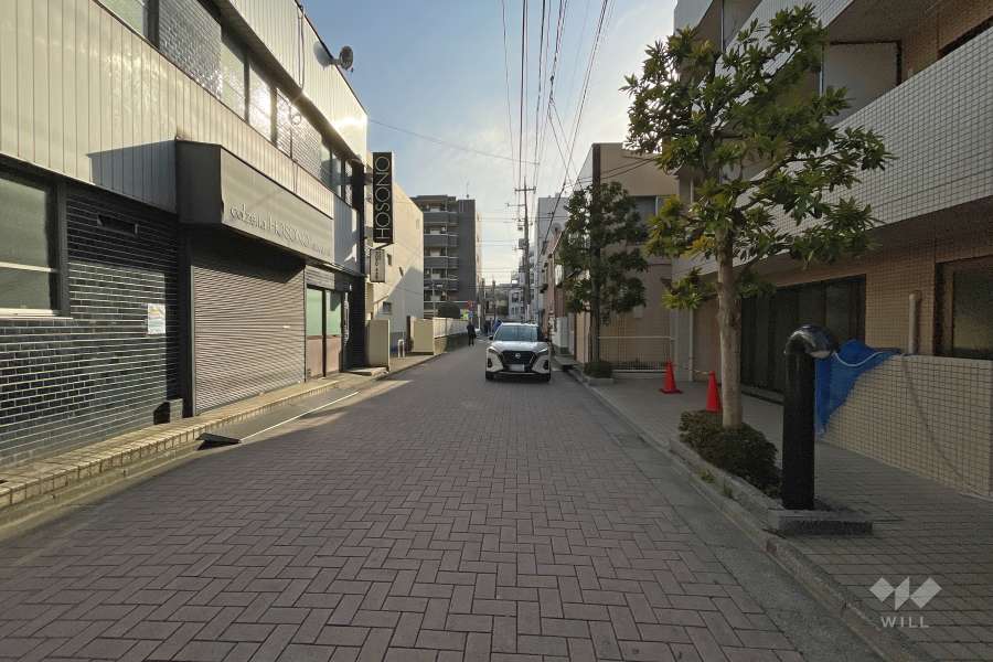 敷地東側の前面道路