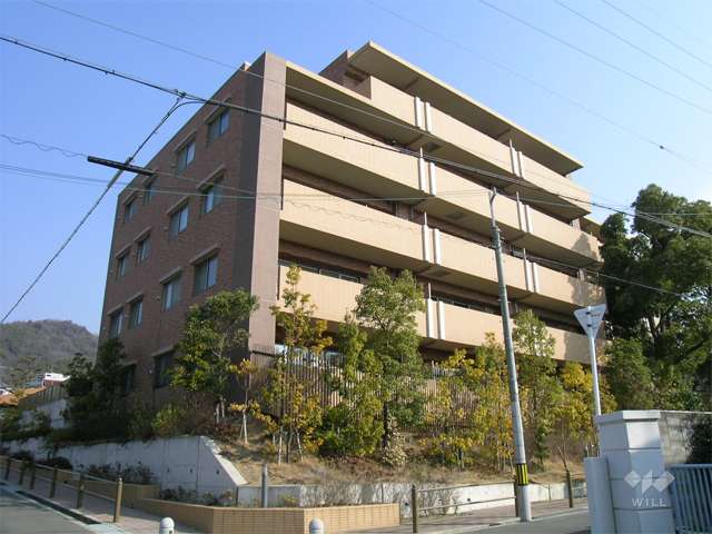 ブリリア箕面さくら並木通りの外観（南西側から）