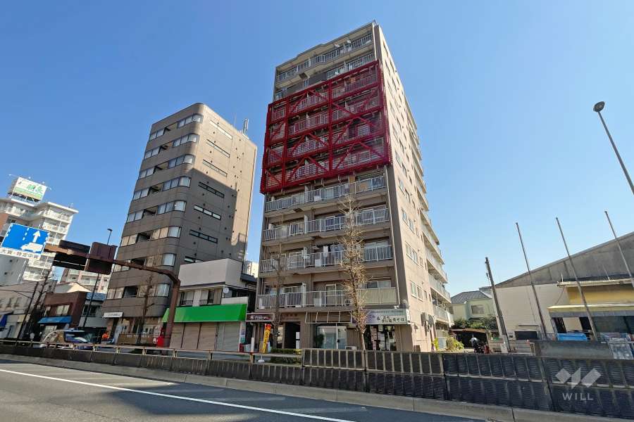 五反野ダイヤモンドマンションの外観（南西側から）