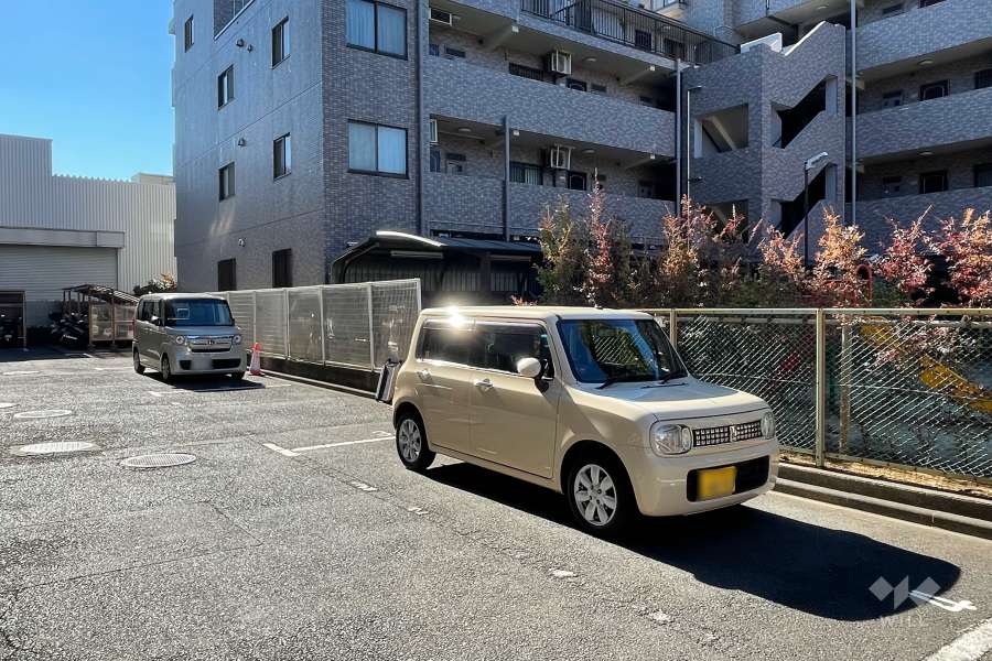 敷地内駐車場（屋外平面式）