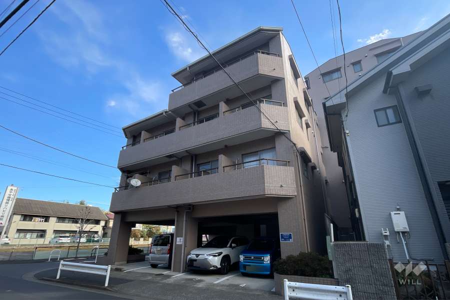 グリーンパーク綾瀬22の外観（東北側から）