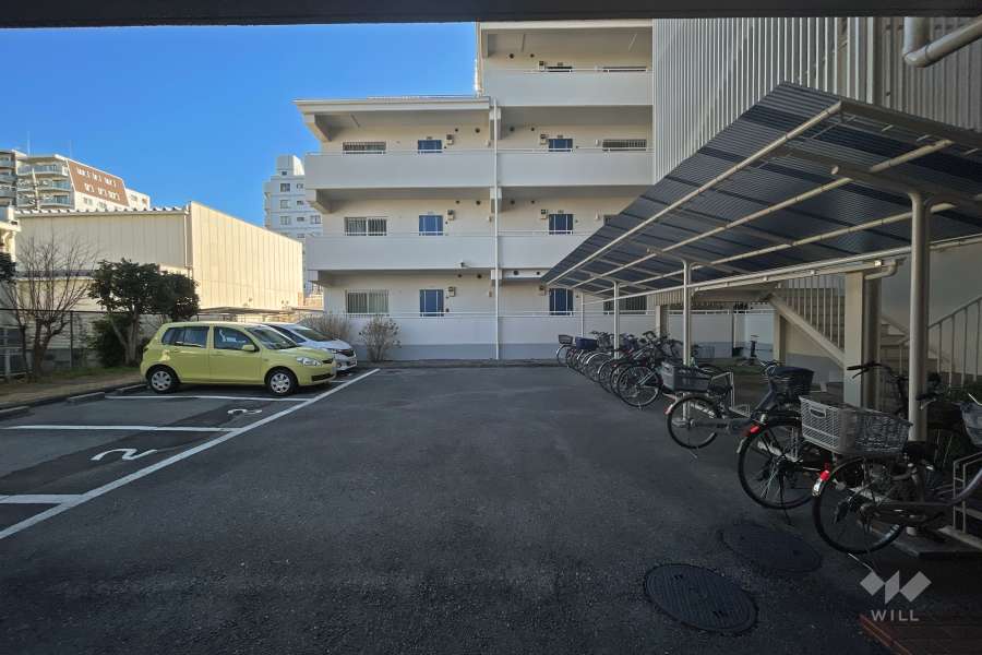 敷地内駐車場（屋外平面式）