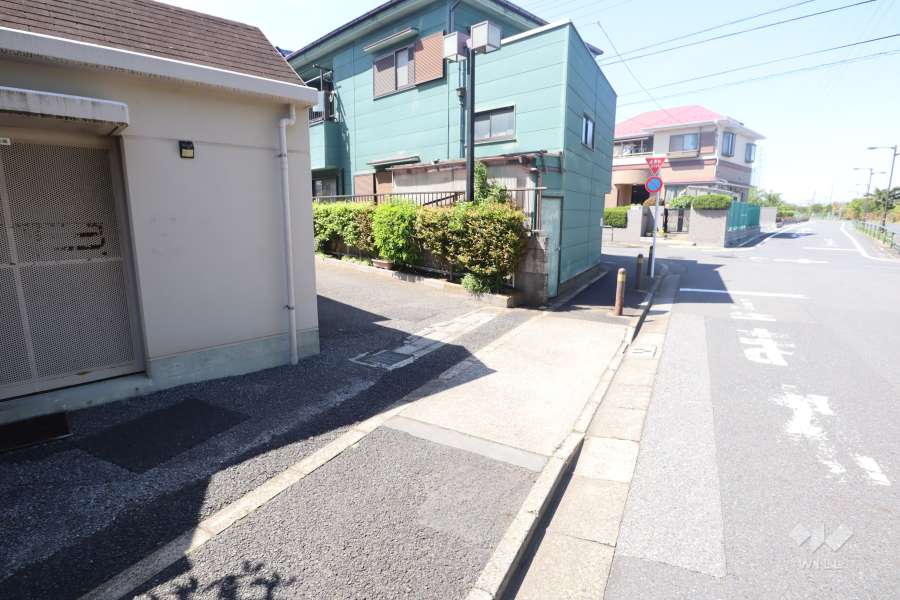 駐車場の出入り口