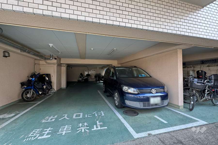 敷地内駐車場（屋内平面式）