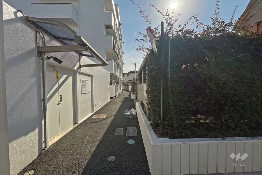 駐輪場入り口