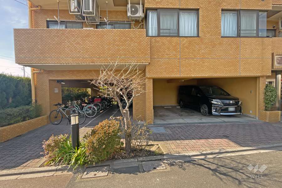 敷地内駐車場（屋内平面式）