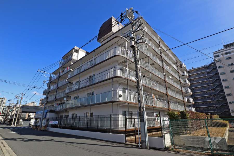 ネオコーポ北千住の外観（南西側から）