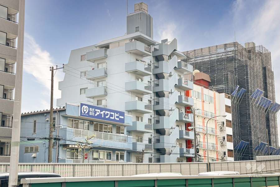 パーソナルハイツ西新井大師の外観（東側から）