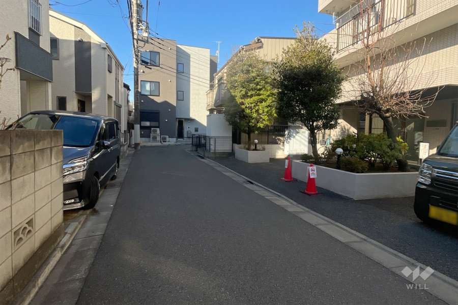 敷地南側の前面道路　