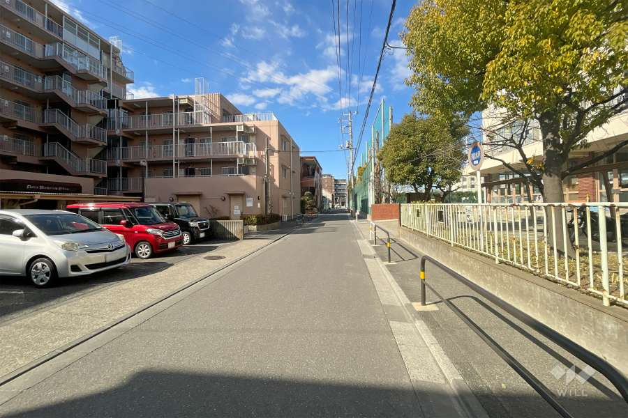 敷地の北側前面道路