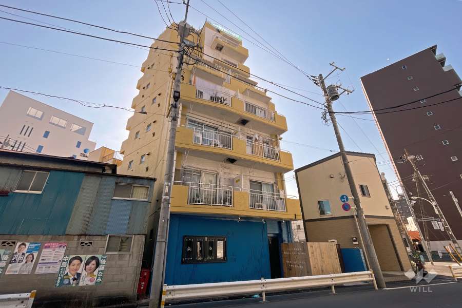 ワコー五反野マンションの外観（北西側から）