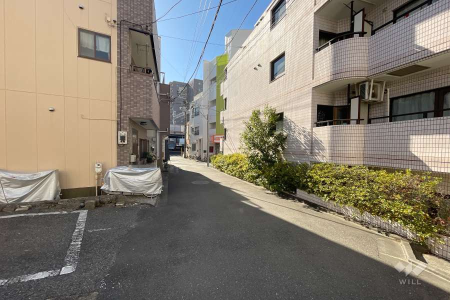 敷地南東側の前面道路　