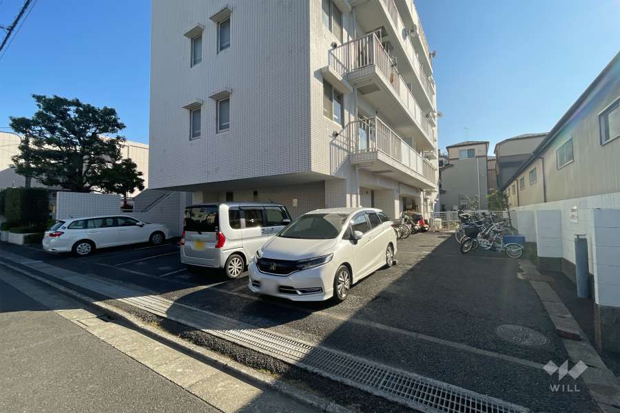 敷地内駐車場（屋外平面式）