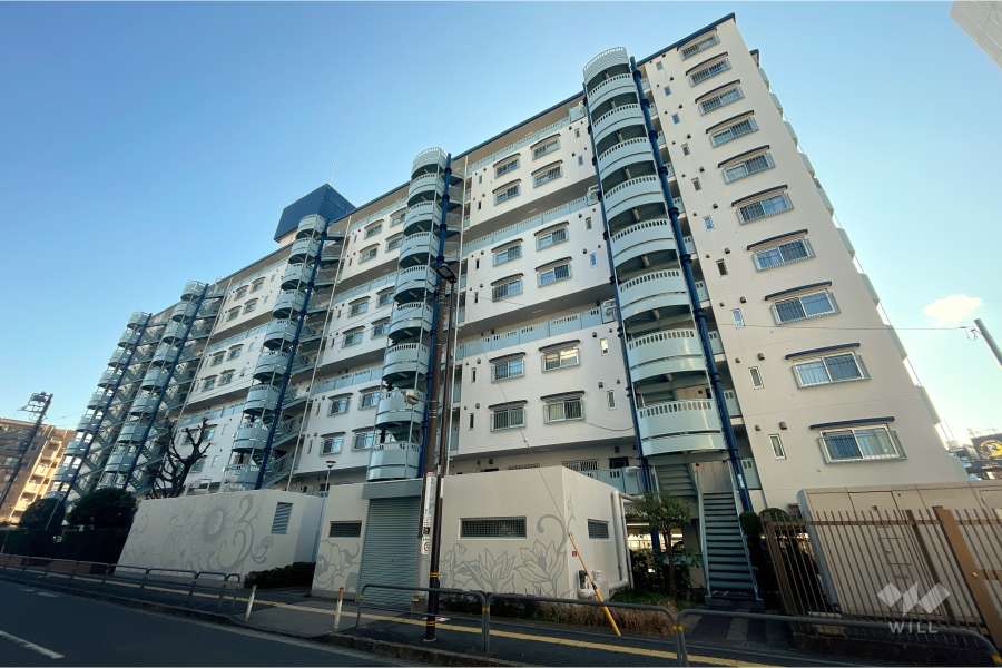 東武西新井東口サンライトマンションＡ棟の外観（北西側から）