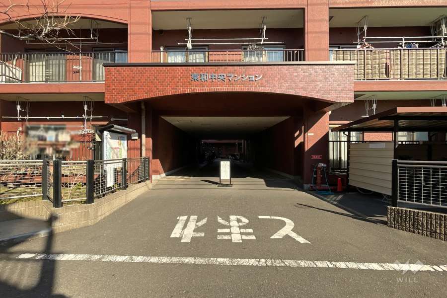 敷地入り口