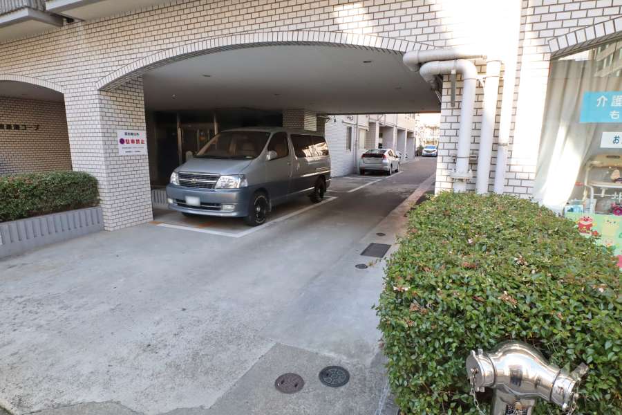 駐車場出入口