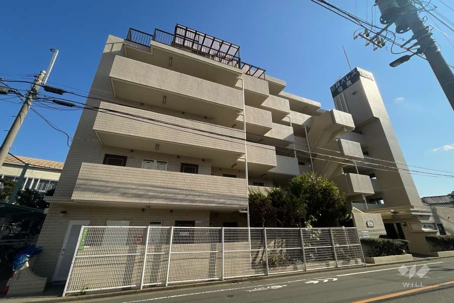 日神パレス梅島の外観（南西側から）