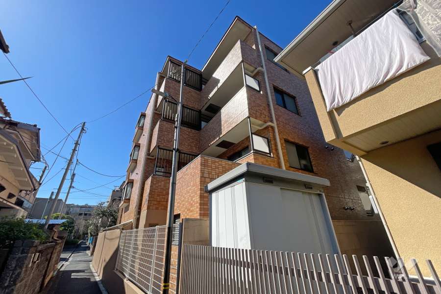 ダイアパレス亀有２の外観（南東側から）